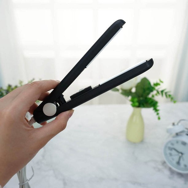 Portable mini straightener by PRETTY FACE